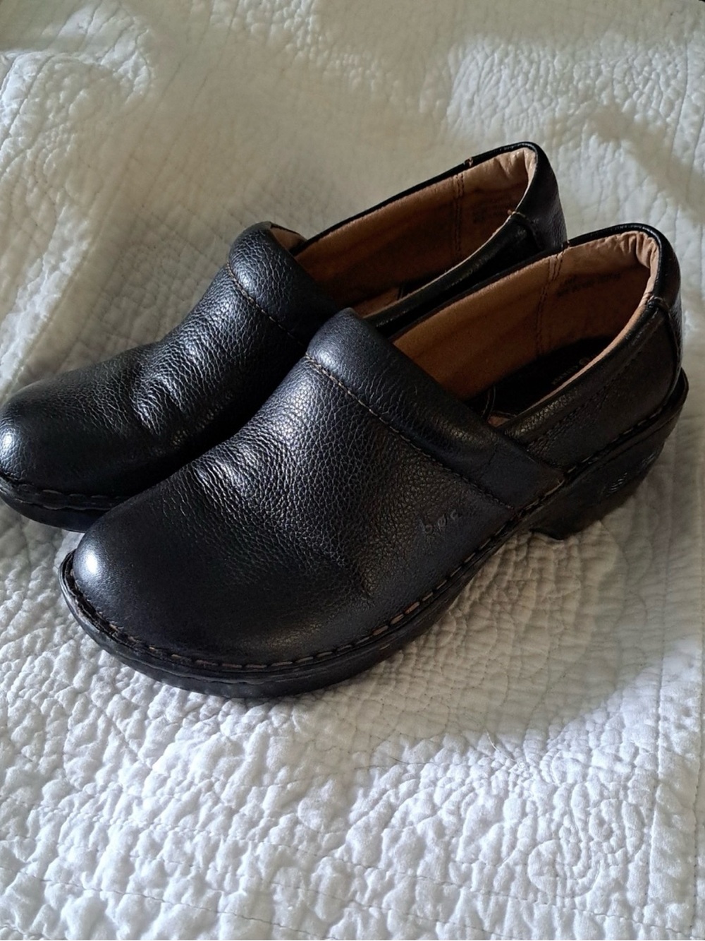 boc Women's Black Leather Slip-On Clog